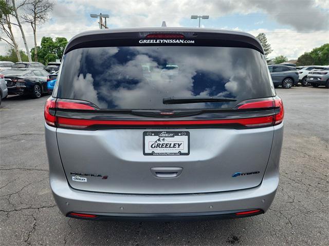used 2021 Chrysler Pacifica Hybrid car, priced at $25,443