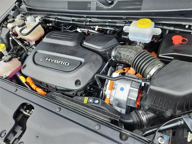 used 2021 Chrysler Pacifica Hybrid car, priced at $25,443