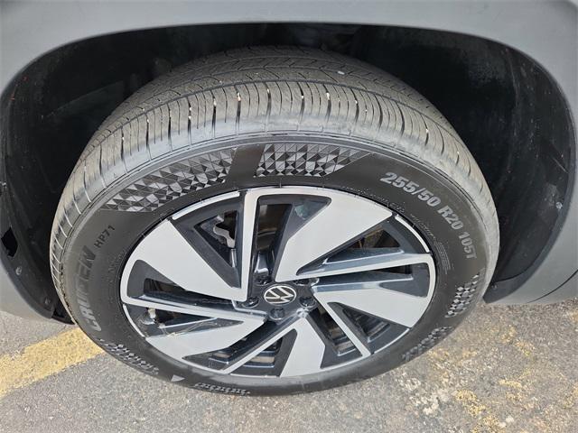 used 2024 Volkswagen Atlas car, priced at $35,253