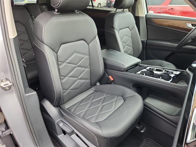 used 2024 Volkswagen Atlas car, priced at $35,253