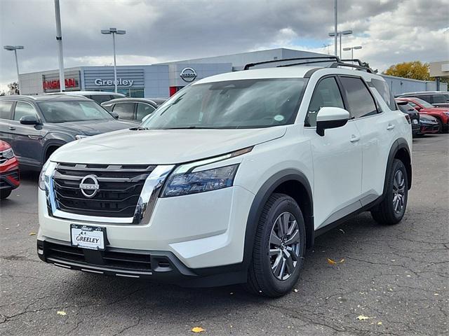 new 2024 Nissan Pathfinder car, priced at $39,020