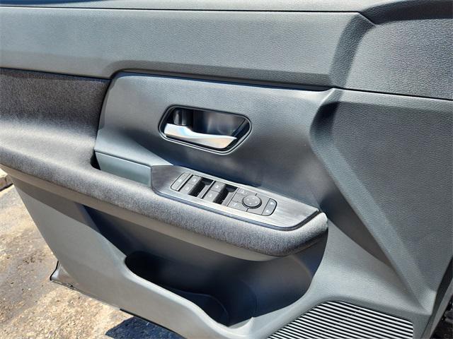 new 2025 Nissan Kicks car, priced at $26,343