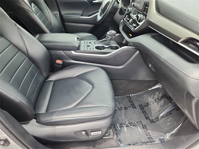 used 2023 Toyota Highlander car, priced at $37,363
