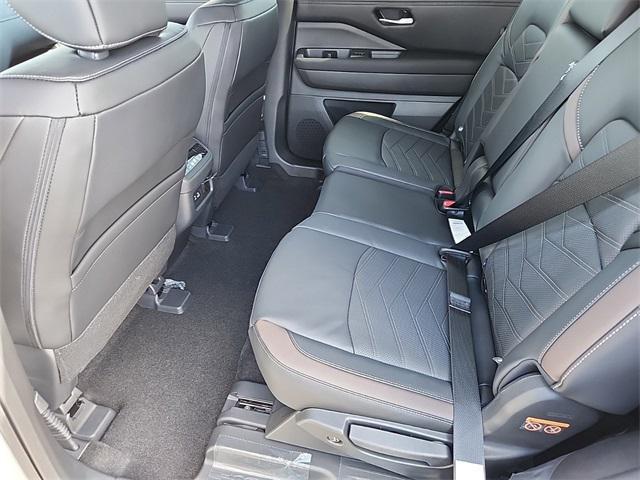 new 2025 Nissan Pathfinder car, priced at $49,723