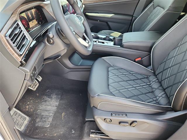 new 2025 Volkswagen Atlas car, priced at $52,151