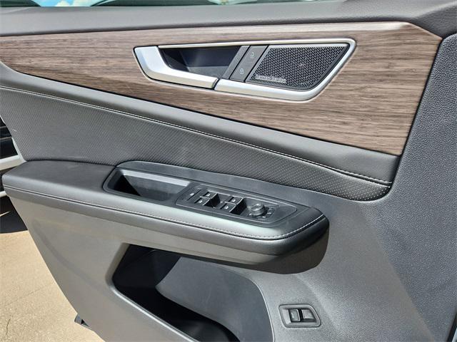 new 2026 Volkswagen Atlas car, priced at $55,738