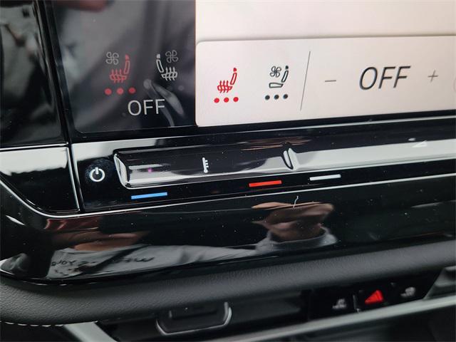 new 2026 Volkswagen Atlas Cross Sport car, priced at $53,293