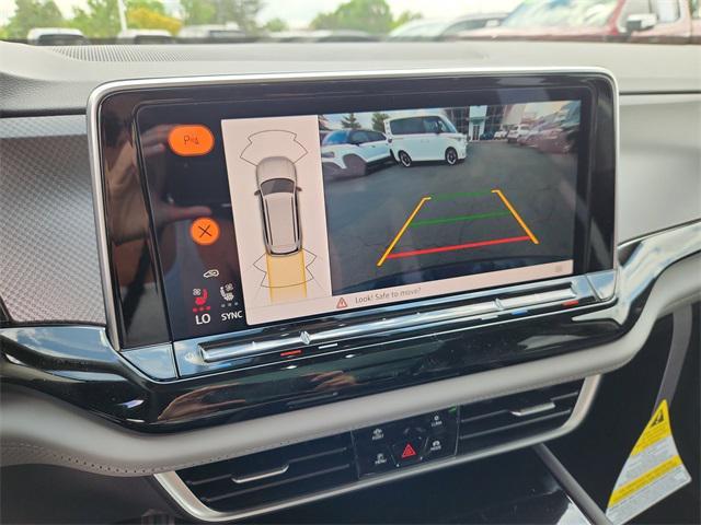 new 2025 Volkswagen Atlas car, priced at $46,577