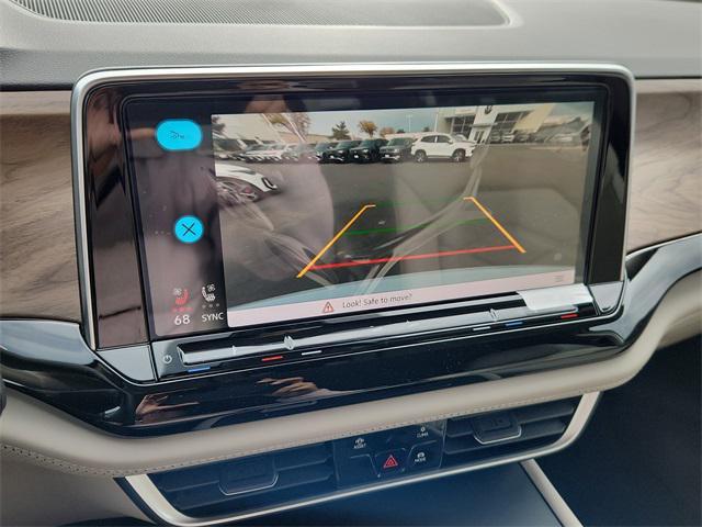 new 2026 Volkswagen Atlas car, priced at $40,832