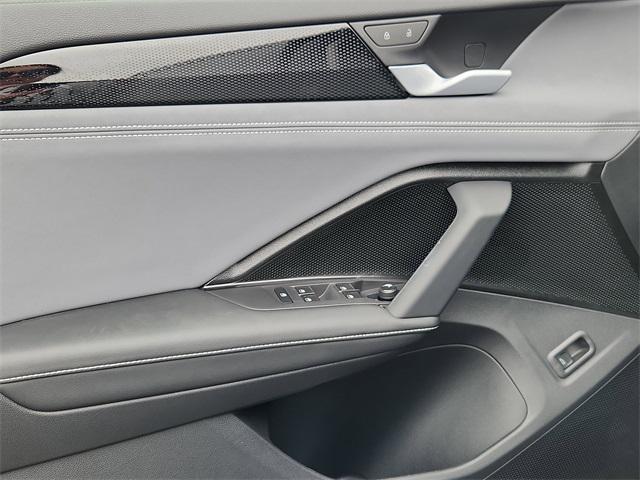 new 2025 Volkswagen Tiguan car, priced at $32,933