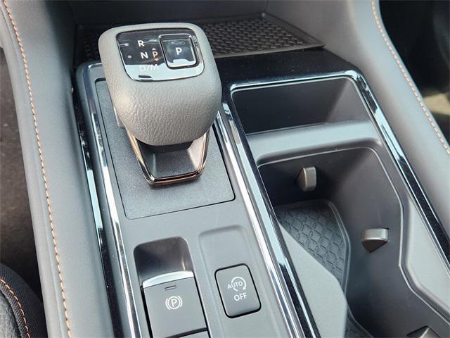 new 2025 Nissan Pathfinder car, priced at $38,260