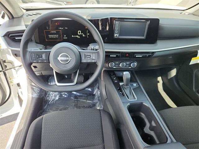 new 2025 Nissan Kicks car, priced at $24,261