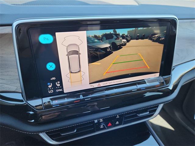 new 2026 Volkswagen Atlas car, priced at $45,315