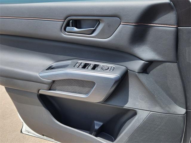 new 2025 Nissan Pathfinder car, priced at $38,338