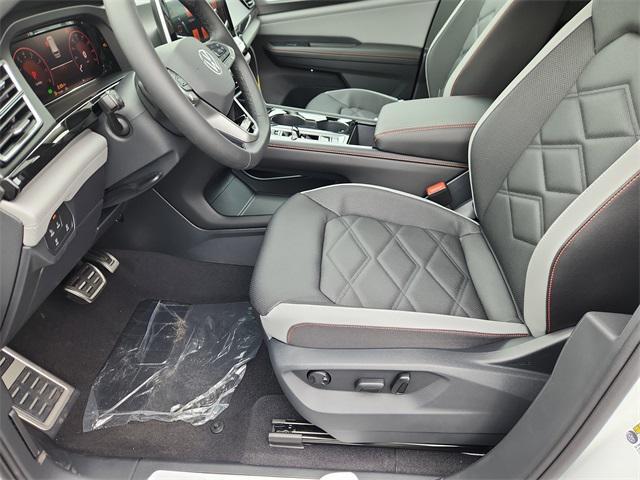 new 2026 Volkswagen Atlas car, priced at $47,694