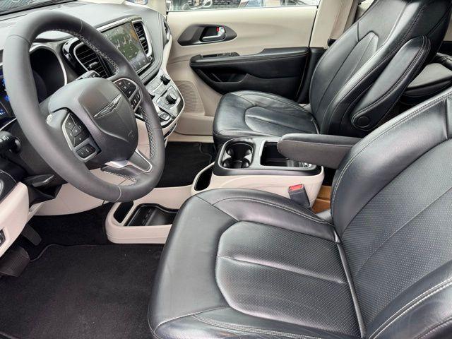 used 2022 Chrysler Pacifica Hybrid car, priced at $28,895