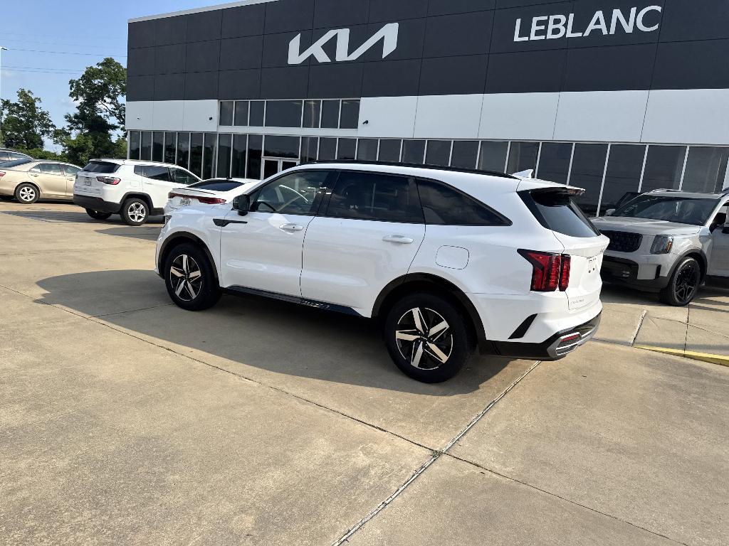 used 2023 Kia Sorento car, priced at $27,699