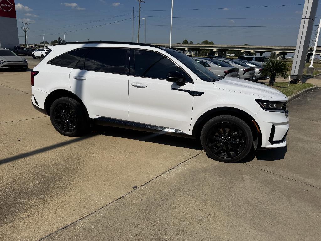used 2022 Kia Sorento car, priced at $22,899