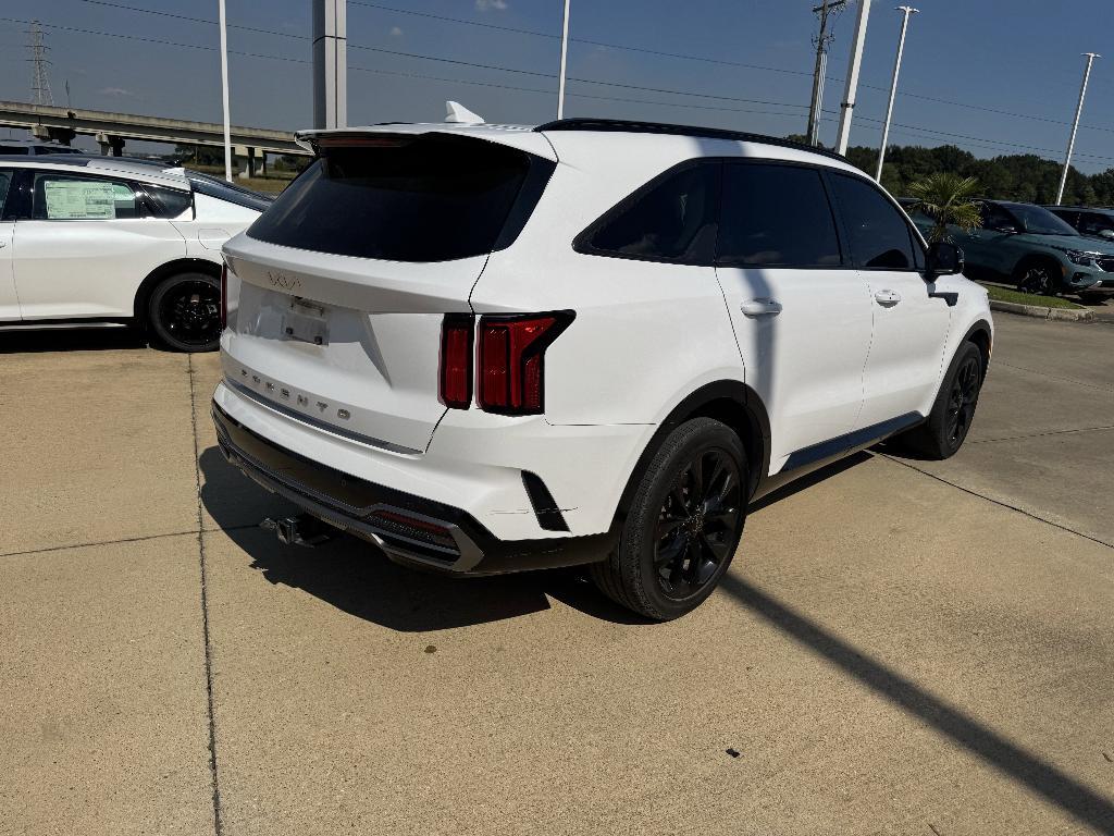 used 2022 Kia Sorento car, priced at $22,899