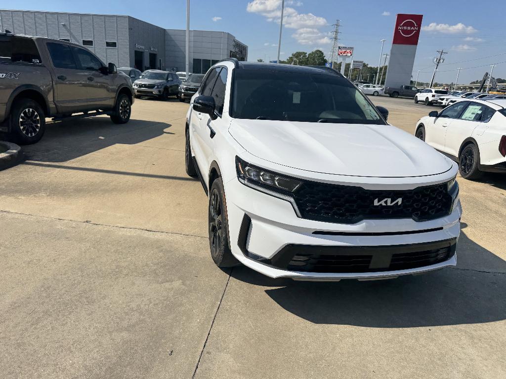 used 2022 Kia Sorento car, priced at $22,899