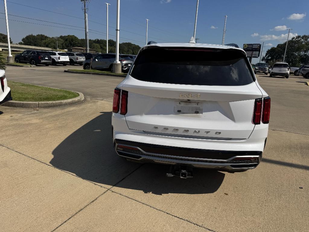 used 2022 Kia Sorento car, priced at $22,899