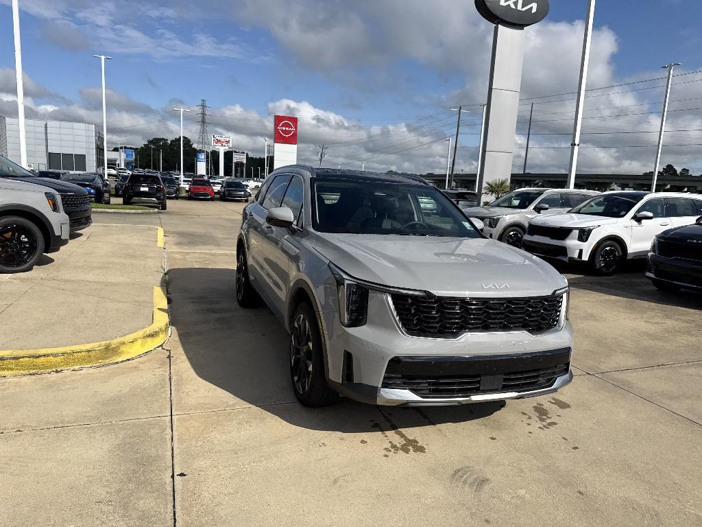 used 2025 Kia Sorento car, priced at $39,899
