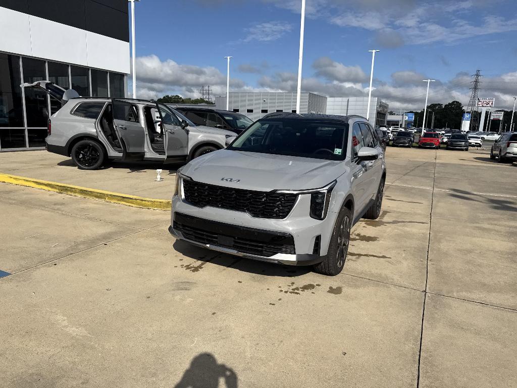 used 2025 Kia Sorento car, priced at $39,899