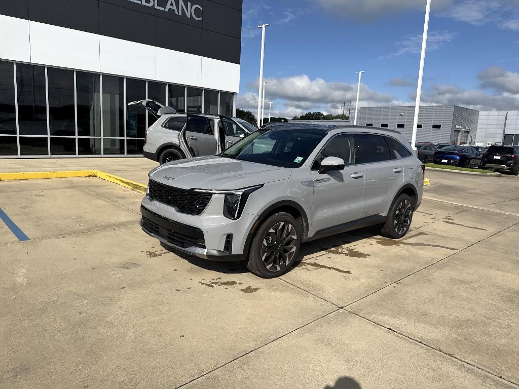 used 2025 Kia Sorento car, priced at $39,899