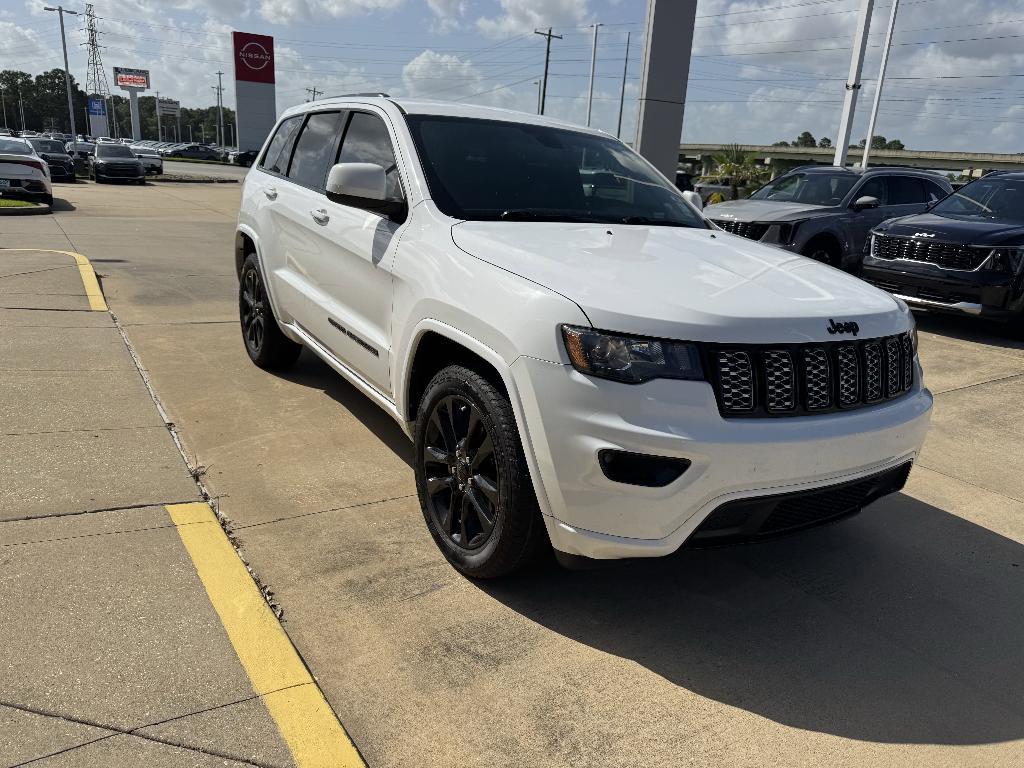 used 2018 Jeep Grand Cherokee car, priced at $18,899