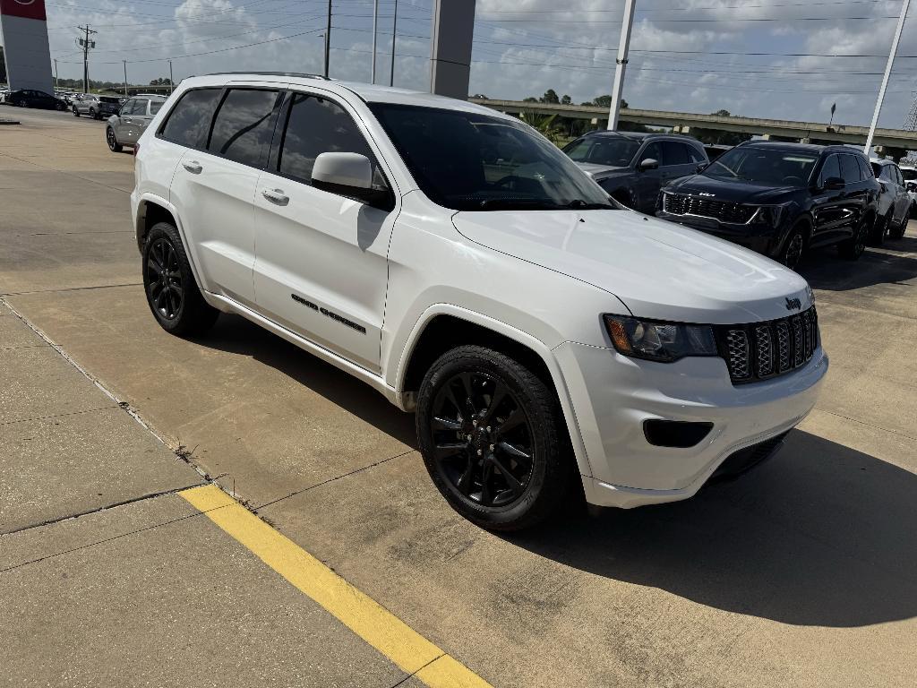 used 2018 Jeep Grand Cherokee car, priced at $18,899