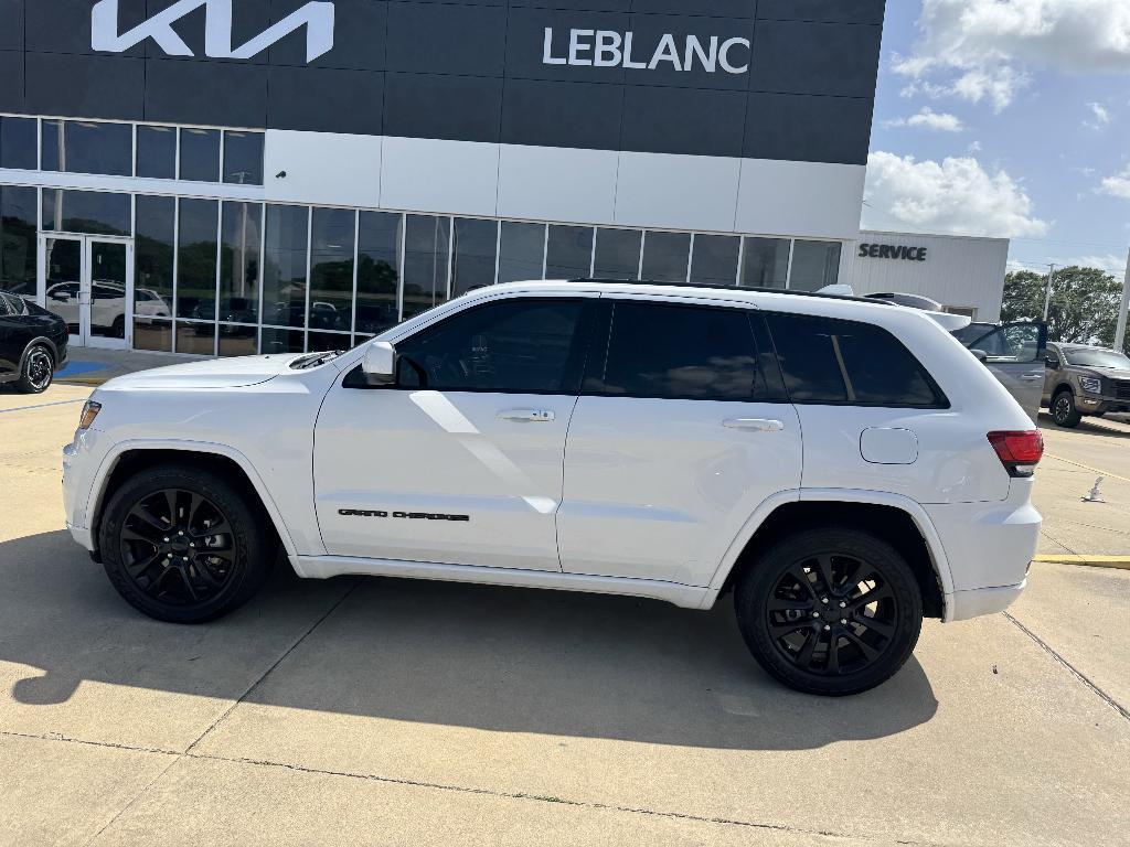 used 2018 Jeep Grand Cherokee car, priced at $18,899