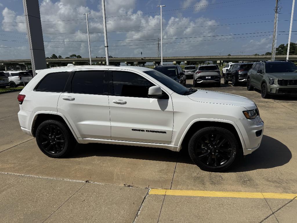 used 2018 Jeep Grand Cherokee car, priced at $18,899
