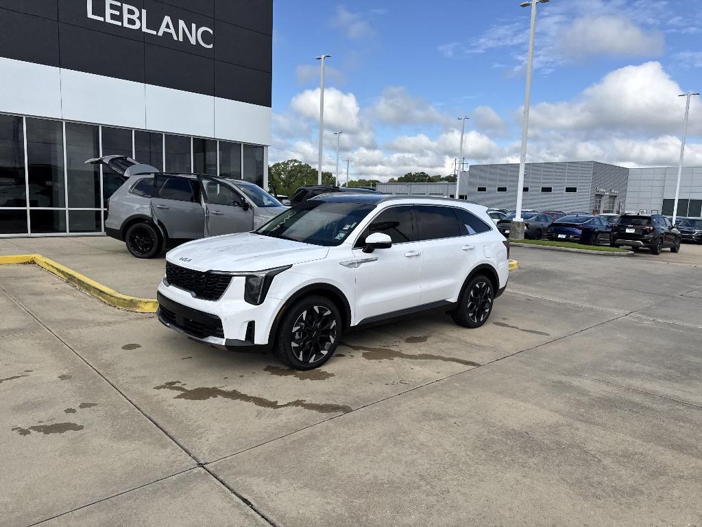 used 2025 Kia Sorento car, priced at $36,899