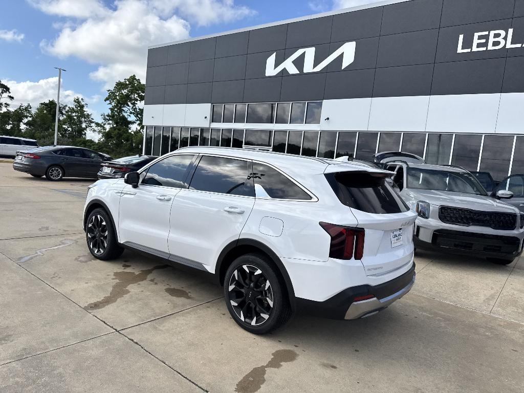 used 2025 Kia Sorento car, priced at $36,899