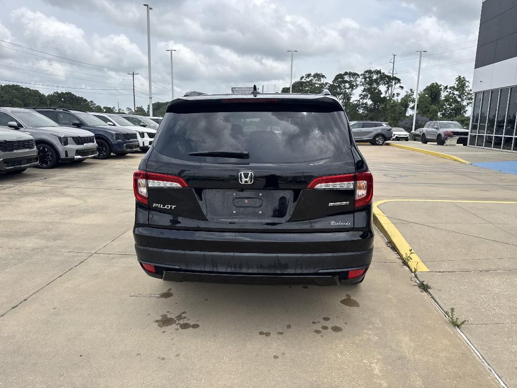 used 2022 Honda Pilot car, priced at $30,499