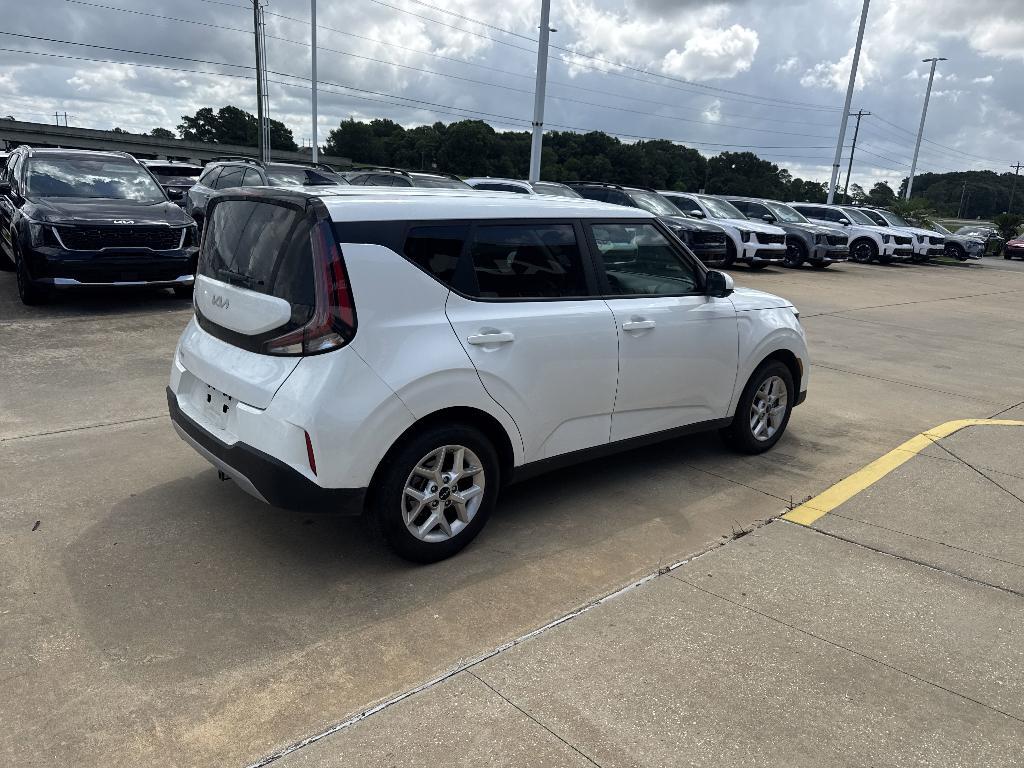 used 2024 Kia Soul car, priced at $18,699
