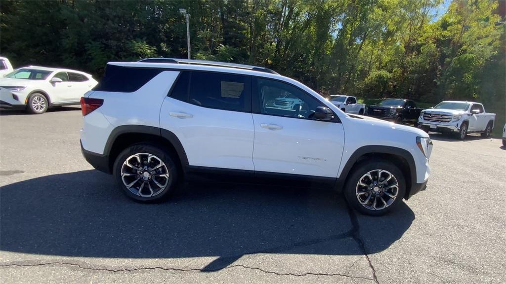 new 2026 GMC Terrain car, priced at $37,090
