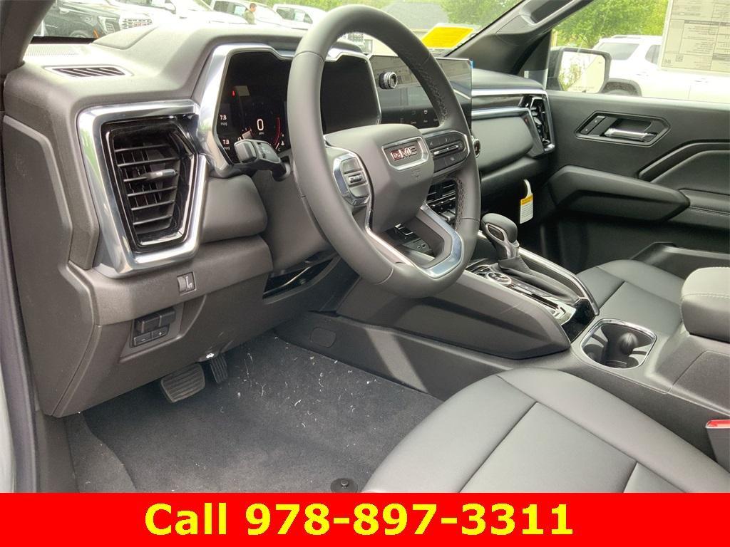 new 2025 GMC Canyon car, priced at $48,195