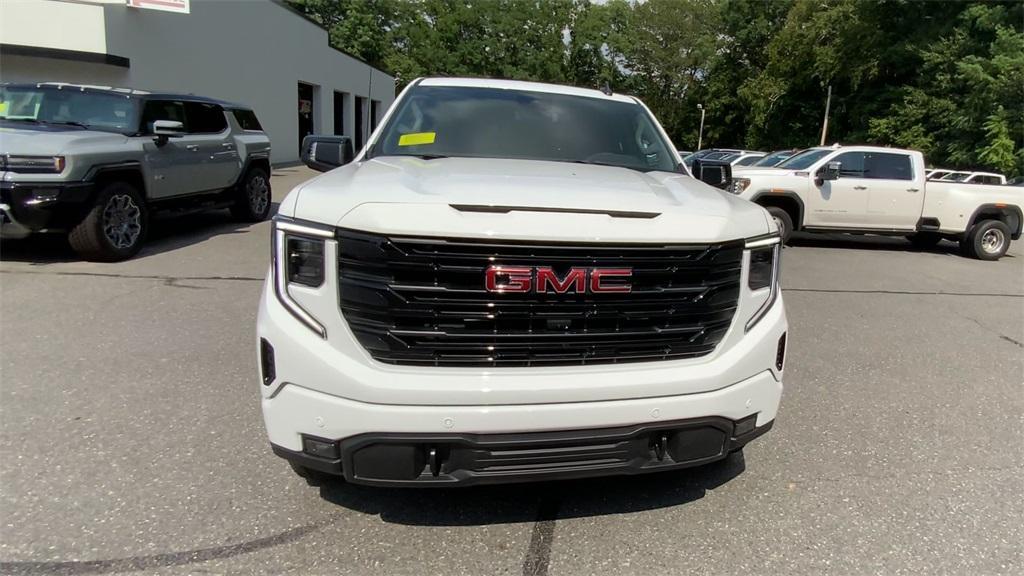 new 2025 GMC Sierra 1500 car, priced at $62,250