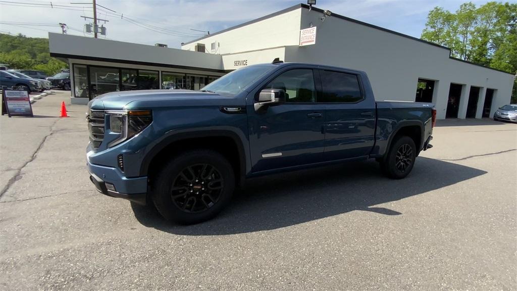 new 2025 GMC Sierra 1500 car, priced at $62,550