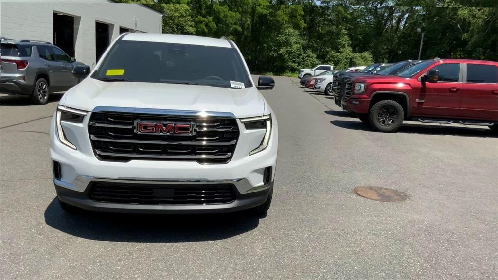 new 2025 GMC Acadia car, priced at $44,495
