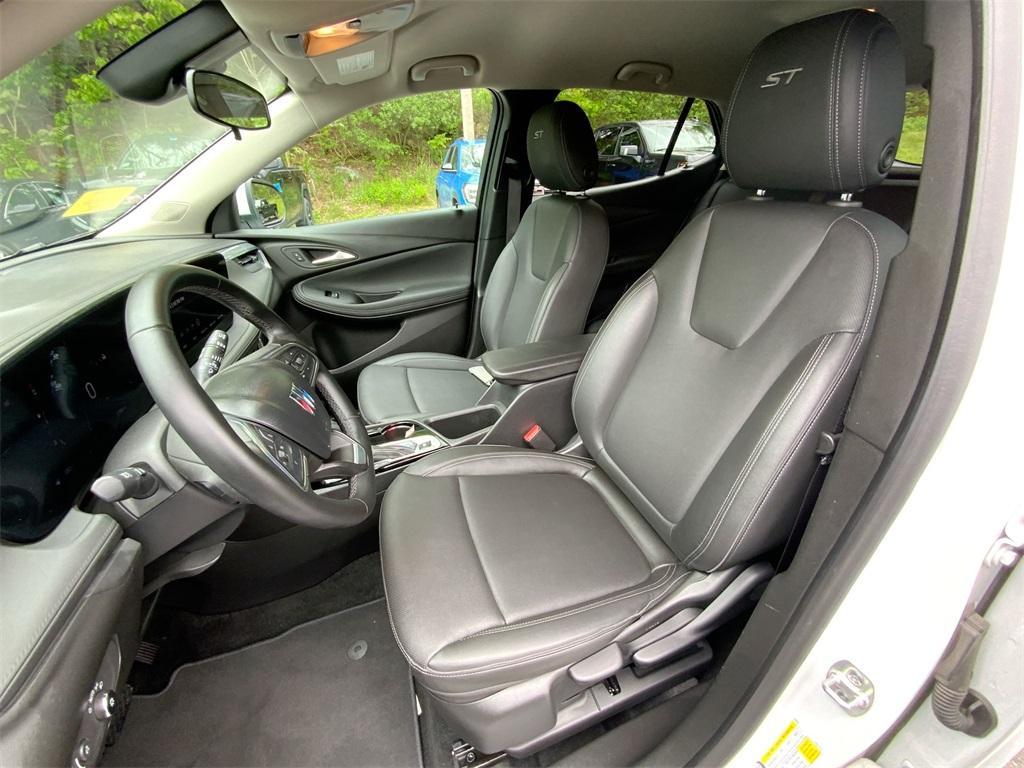 used 2024 Buick Encore GX car, priced at $23,000