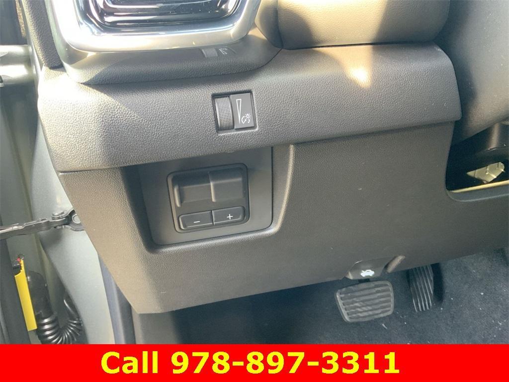 new 2025 GMC Canyon car, priced at $46,890
