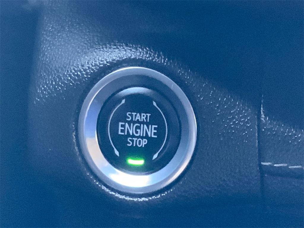 used 2022 Buick Envision car, priced at $25,900