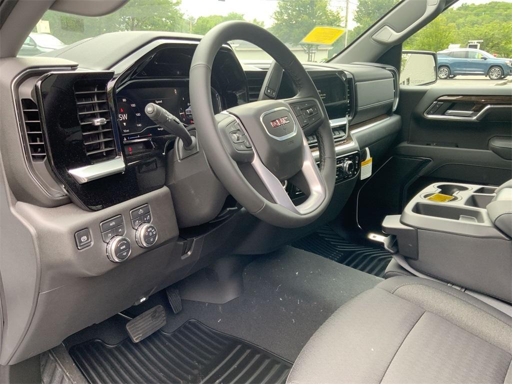 new 2025 GMC Sierra 1500 car, priced at $53,245