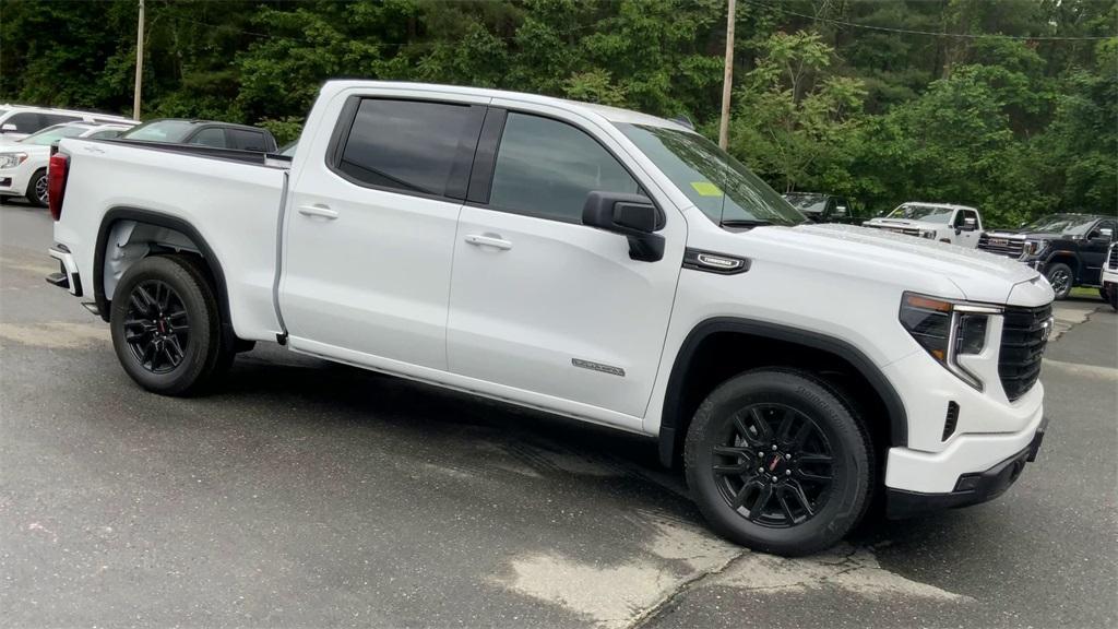 new 2025 GMC Sierra 1500 car, priced at $53,245