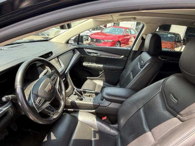 used 2018 Cadillac XT5 car