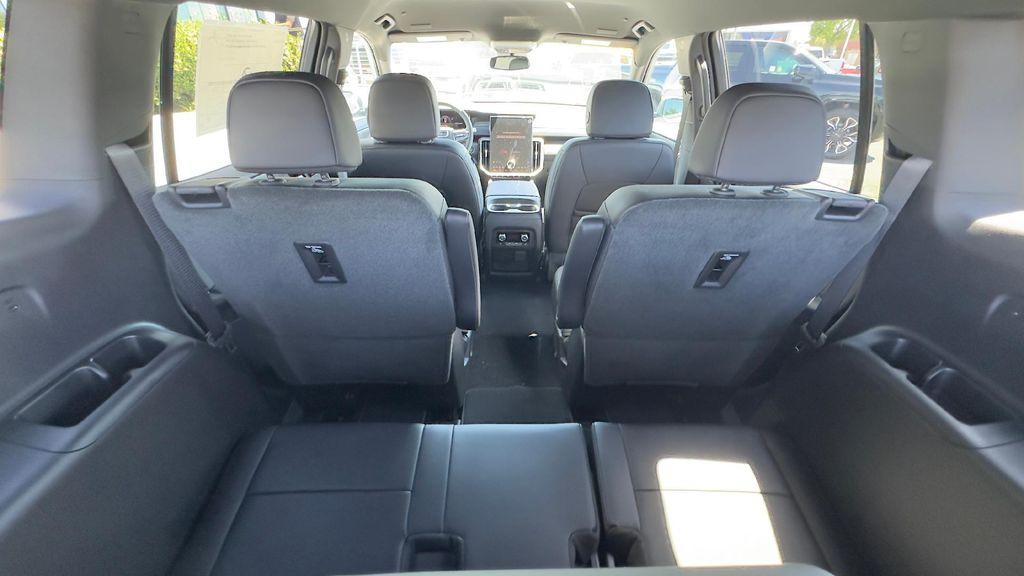 new 2025 GMC Acadia car, priced at $49,119