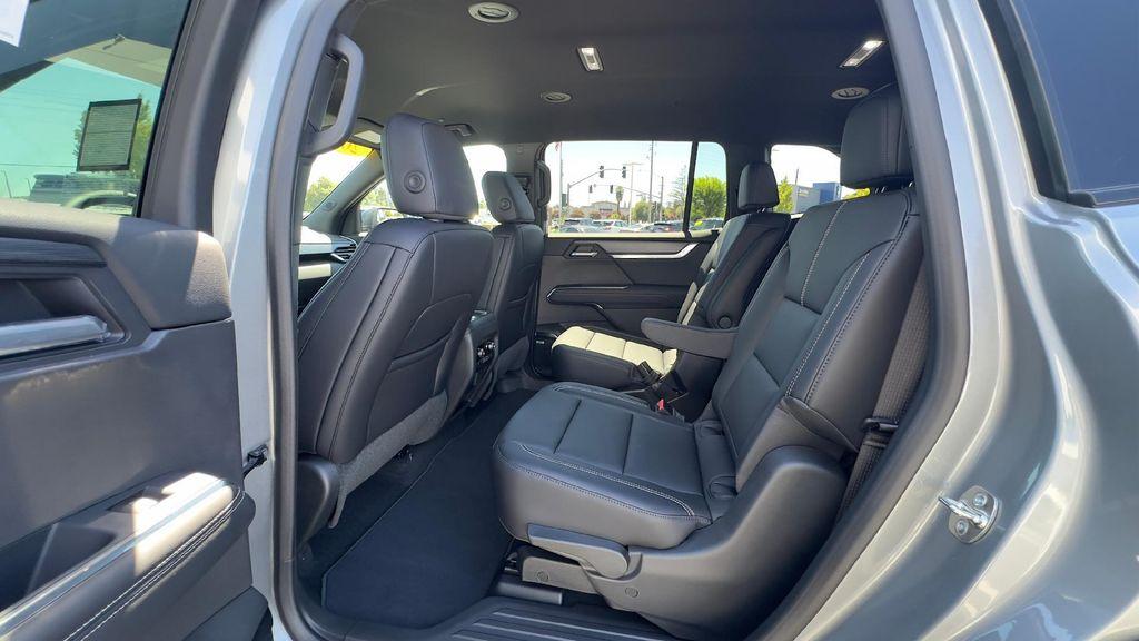 new 2025 GMC Acadia car, priced at $49,119