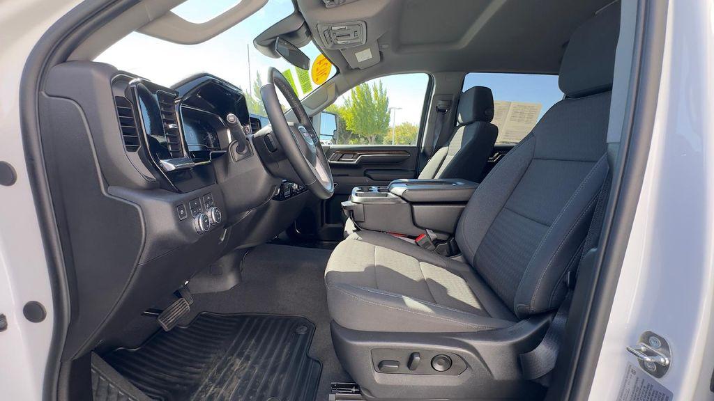 used 2024 GMC Sierra 2500 car, priced at $50,995